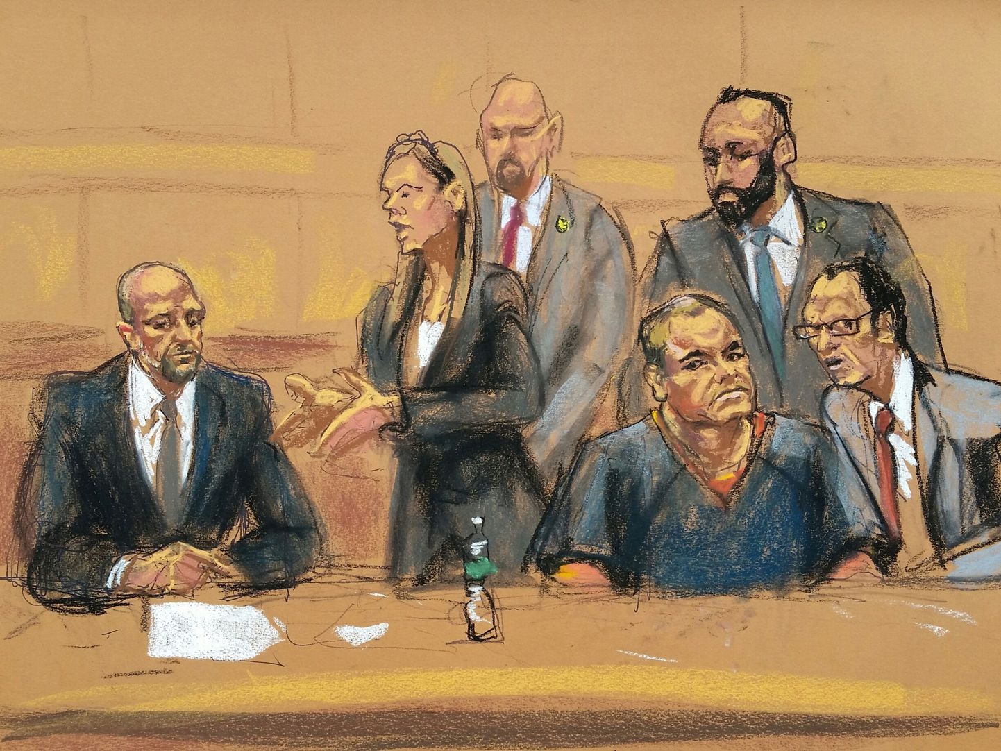 Kunstniku joonistus New Yorgis toimuvast kohtuprotsessist. «Jupats» on paremalt teine.