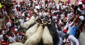 Pamplona härjajooksu ajal sai üks inimene rängalt viga