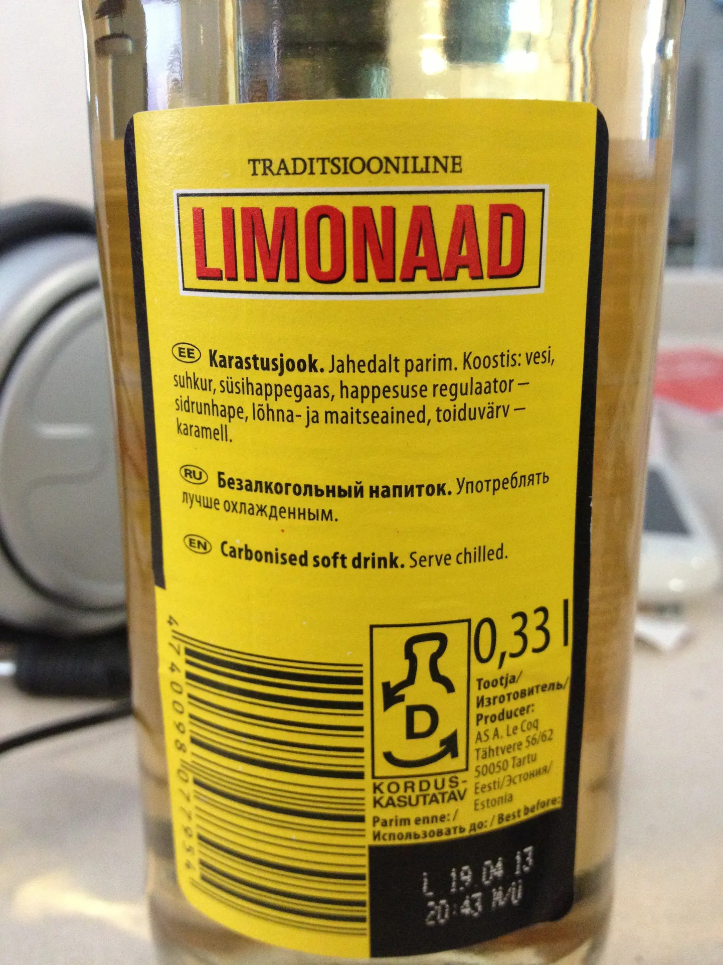 Traditsioonilise Limonaadi etikett.