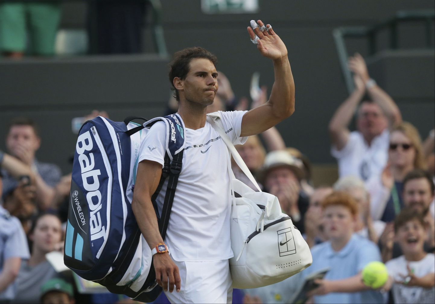 Rafael Nadal pidi tunnistama Luksemburgi tennisisti Gilles Mülleri paremust ning langes Wimbledoni tenniseturniiril edasisest konkurentsist.