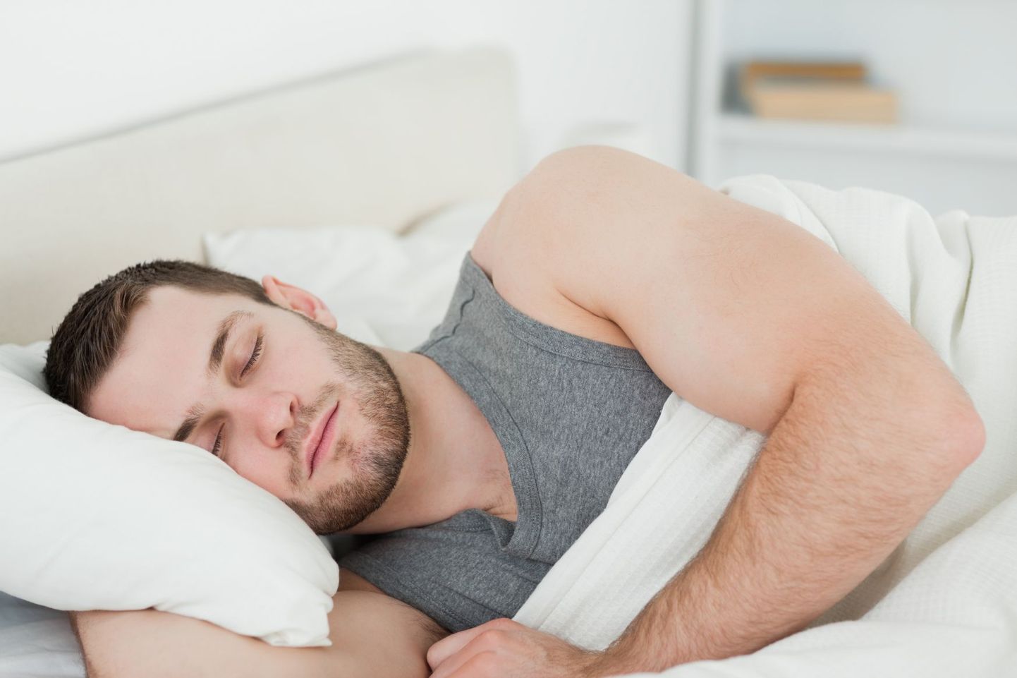 Väike lihaste tõmblemine enne magama jäämist on täiesti normaalne nähtus.