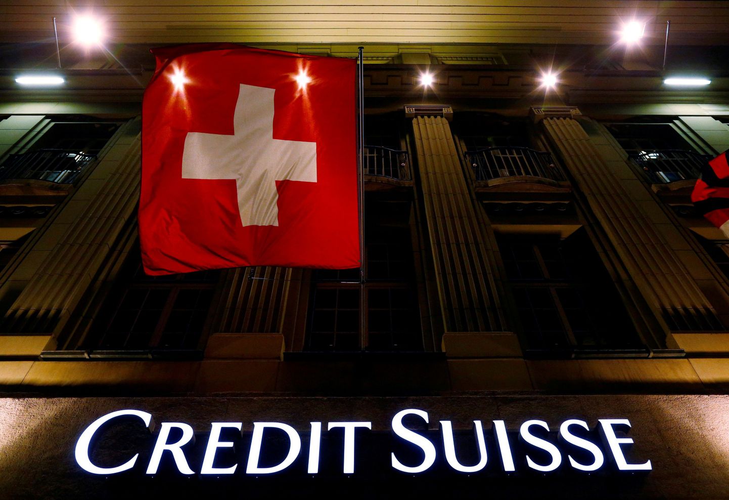 Credit Suisse teenis Mosambiigi võlakirjamüükidelt kümneid miljoneid dollareid.