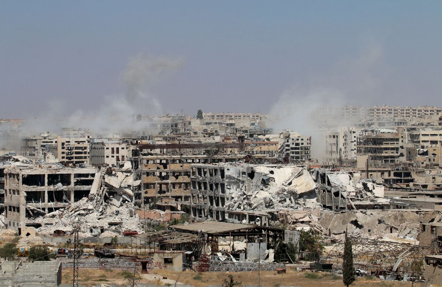 Õhulöökide tagajärjel purustatud hooned Süürias.