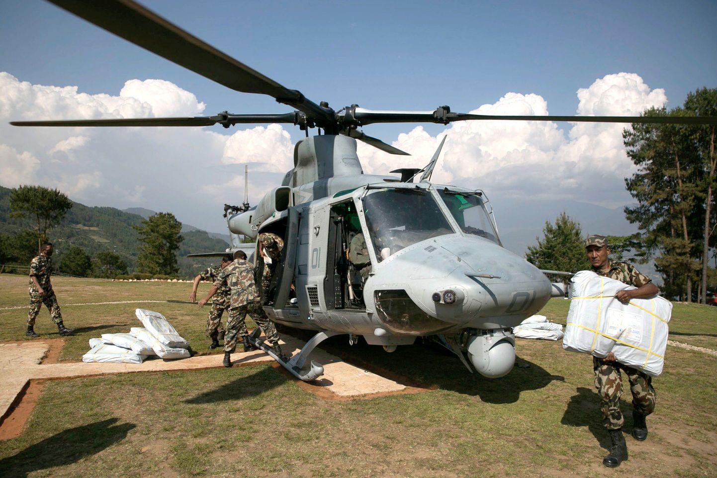 USA mereväe helikopter UH-1Y Huey Nepalis