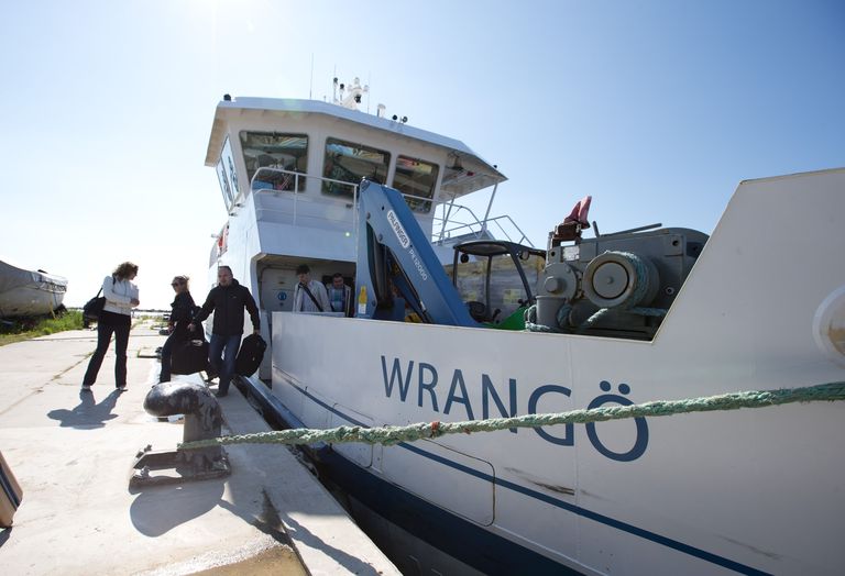 Parvlaev Wrangö (rootsi keeles Prangli). Tormidega on transport mandri ja saare vahel raskendatud. Foto: