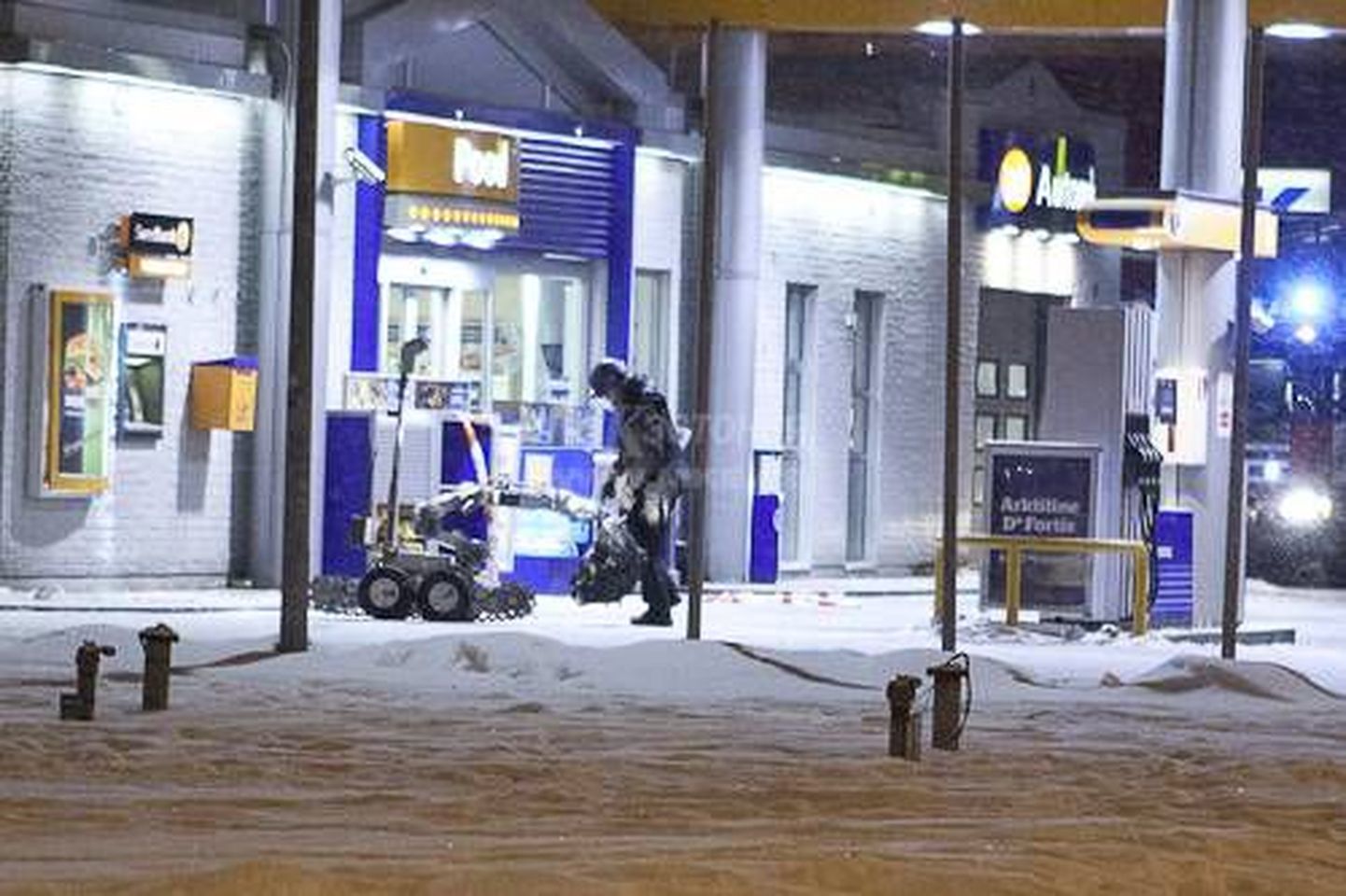 Возле Statoil в Ласнамяэ искали бомбу.