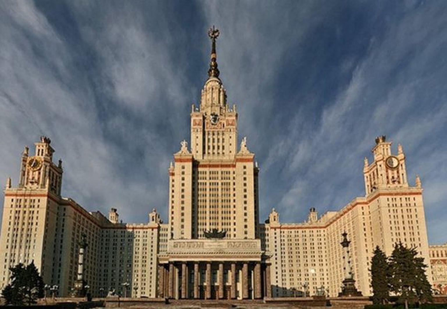 Главное здание МГУ