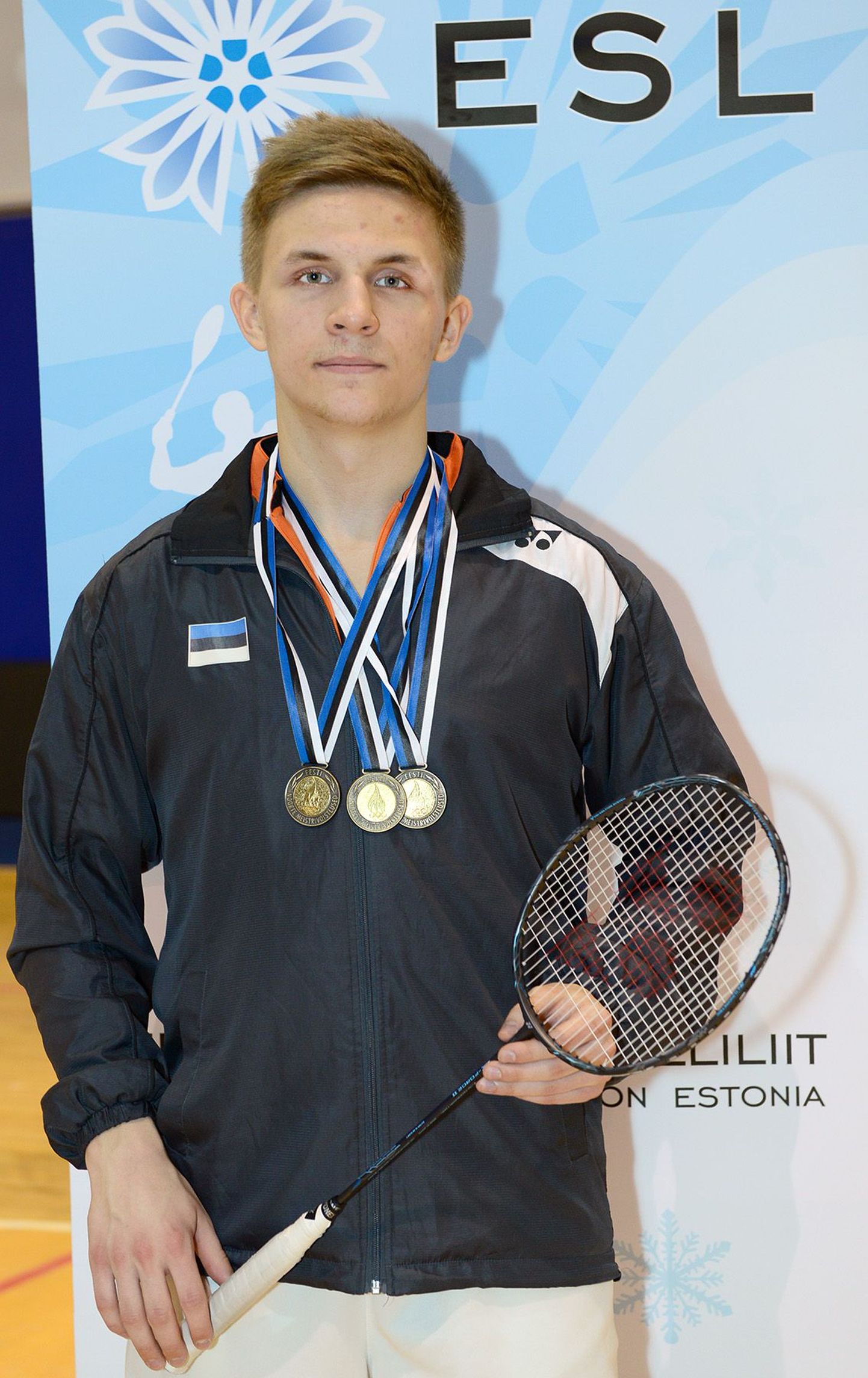 Heiko Zoober (Triiton) Eesti noortemeistrivõistlustelt võidetud kuldmedalitega.