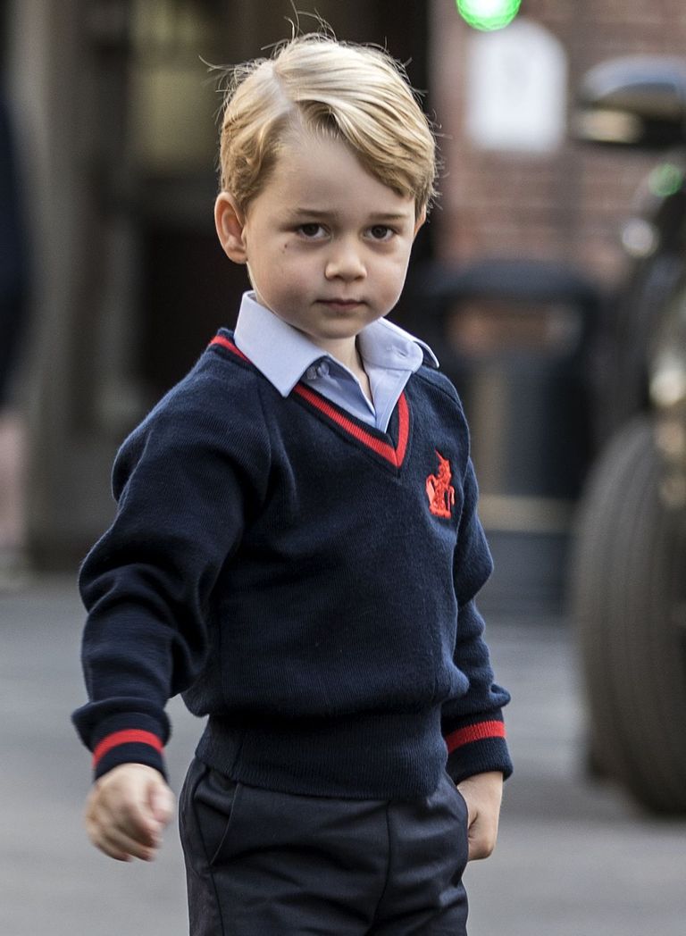 Prints George esimesel koolipäeval. AFP PHOTO / POOL / RICHARD POHLE