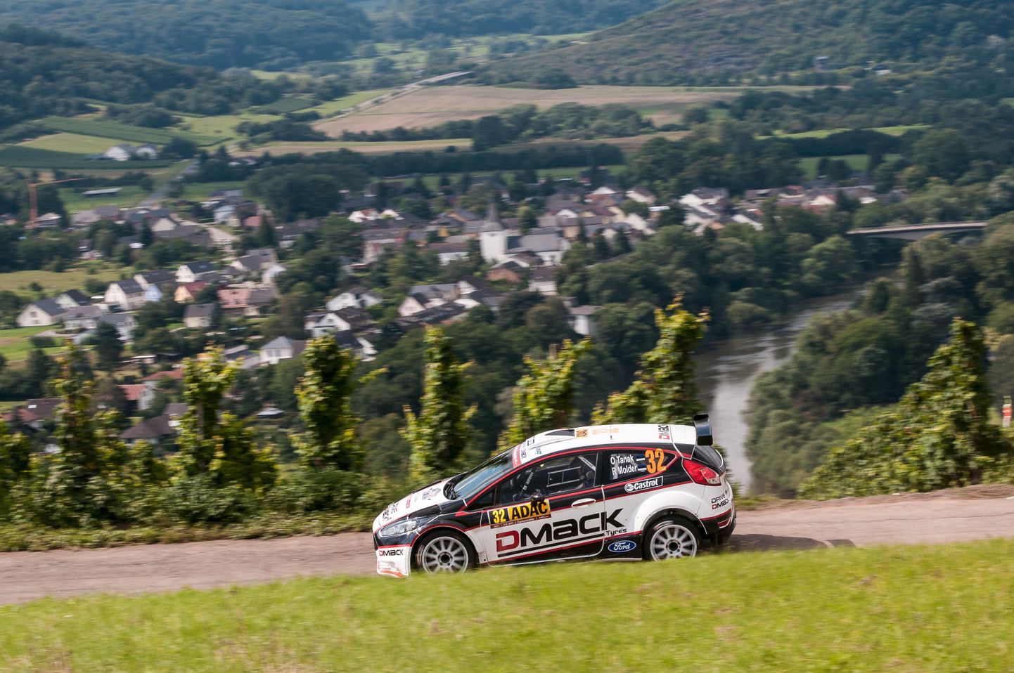 Ott Tänak ja Raigo Mõlder sõitsid DMACKi tiimis ka 2014. aastal, kuid toona WRC2-sarjas.