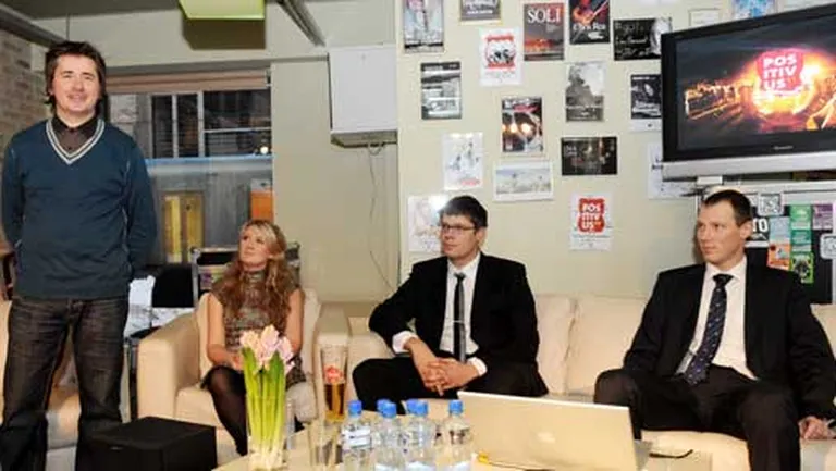 Festivāla "Positivus" organizators Ģirts Majors (no kreisās), "Tele2" pārstāve Laura Ozoliņa, AS "Cēsu alus" tirdzniecības un mārketinga direktors Gustavs Zatlers un "Nordea Pensions Latvia" valdes loceklis Iļja Arefjevs preses konferencē informē par mūzikas un mākslas festivālu "Positivus" un paziņo tā galvenos māksliniekus 
