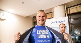 The short flight of Sakkov the Showman
