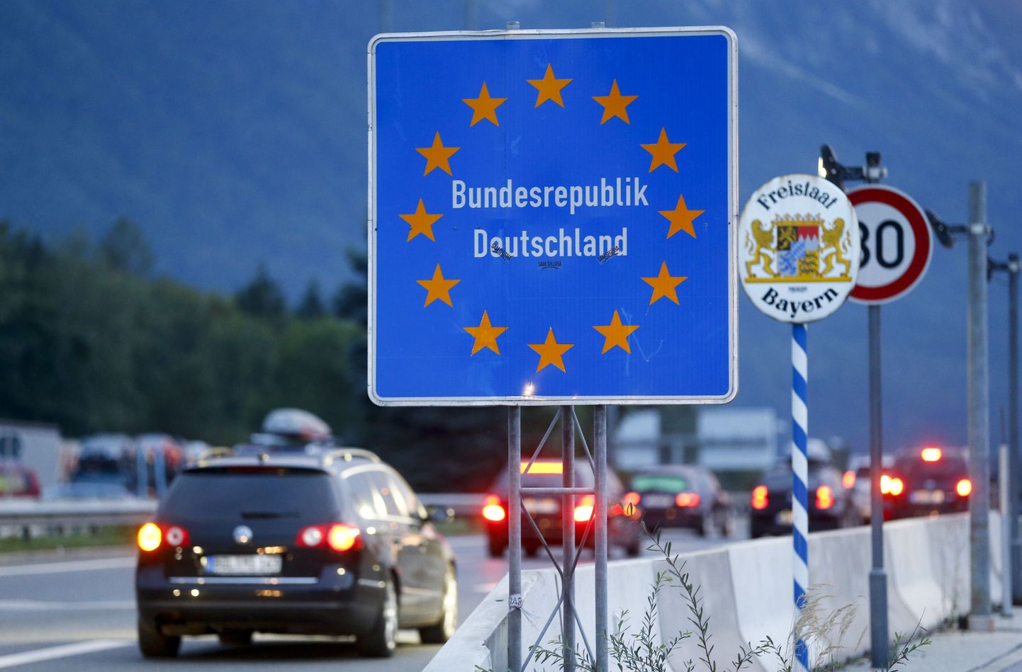 Kuidas hoida põgenikke riigis, kuhu nad kvoodiga määratakse, on Euroopa ees seisev järgmine põletav küsimus. Pildil Austria-Saksamaa piir.