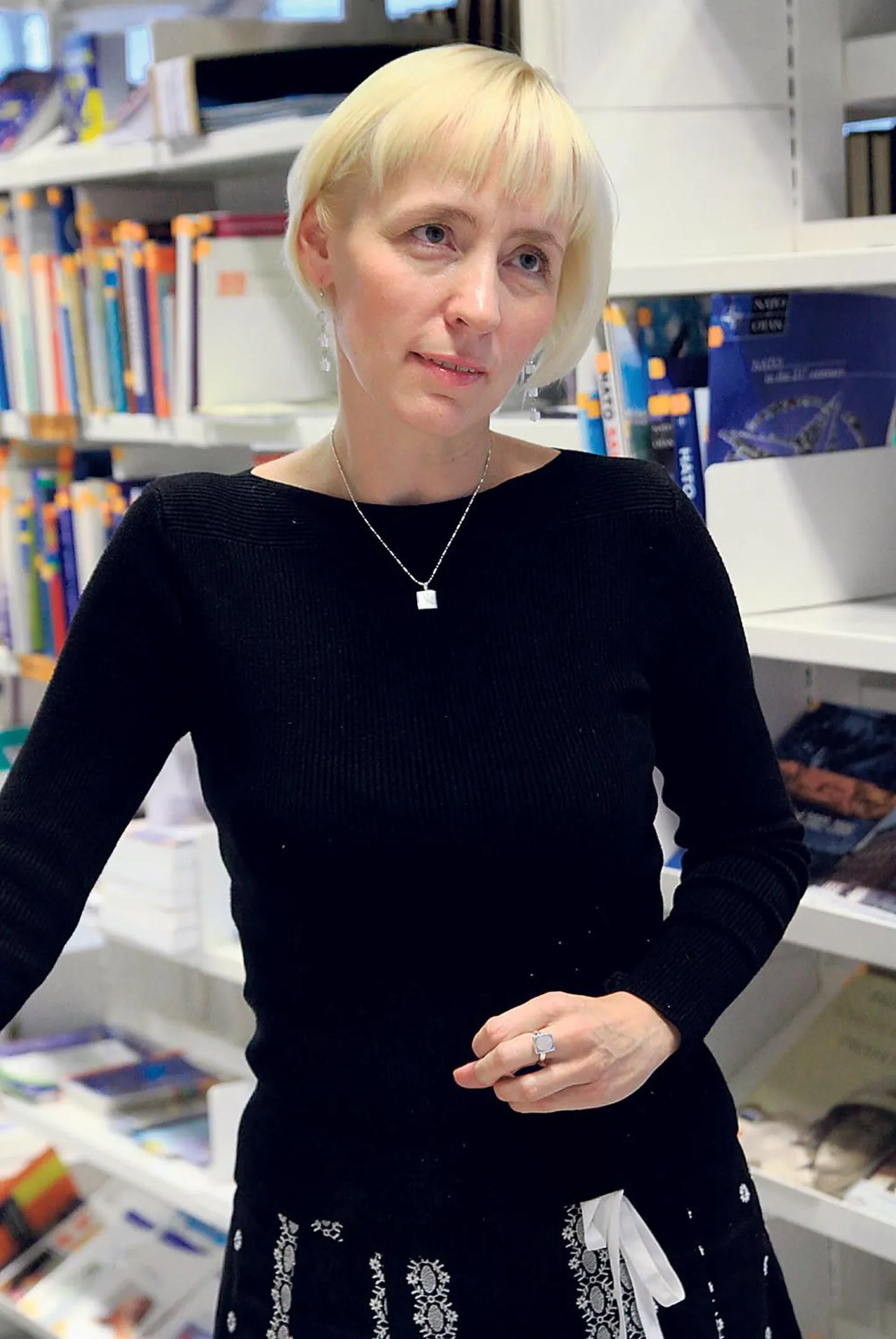 Pärnu aasta raamatukoguhoidja Heda Piiriste tunneb ise kõige rohkem huvi Audru, Tõstamaa ja Kihnu kandi ajaloo vastu, sest sealt on pärit tema juured.