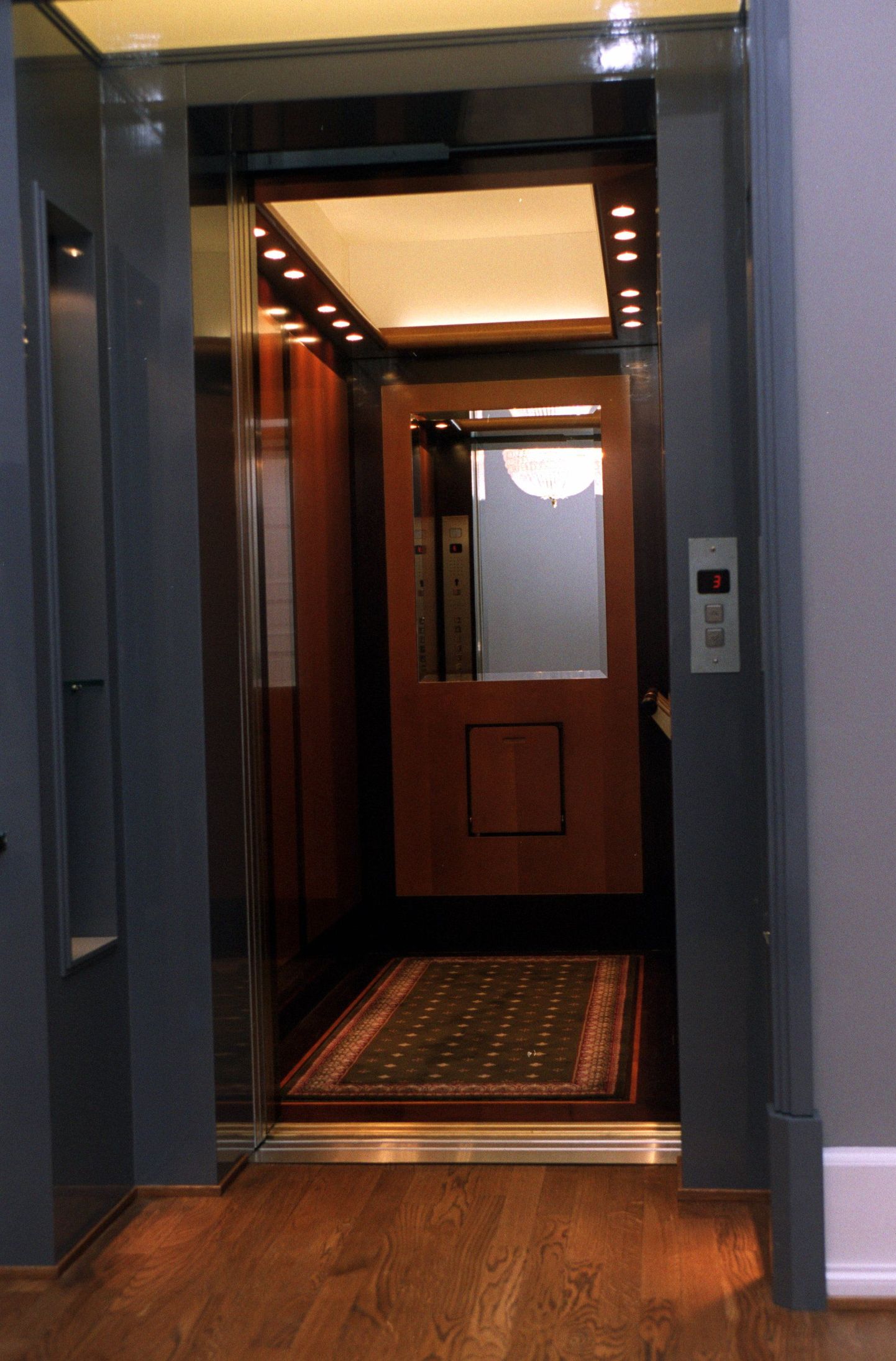 Rootslane jäi Austria hotellis neljaks päevaks lifti kinni