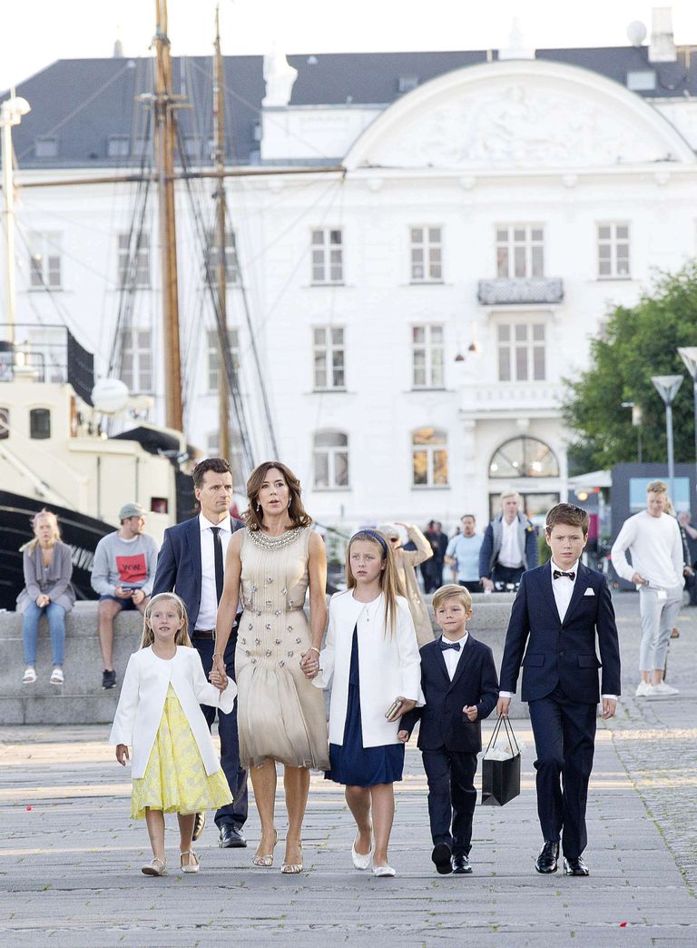 Taani kroonprintsess Mary ja tema neli last
