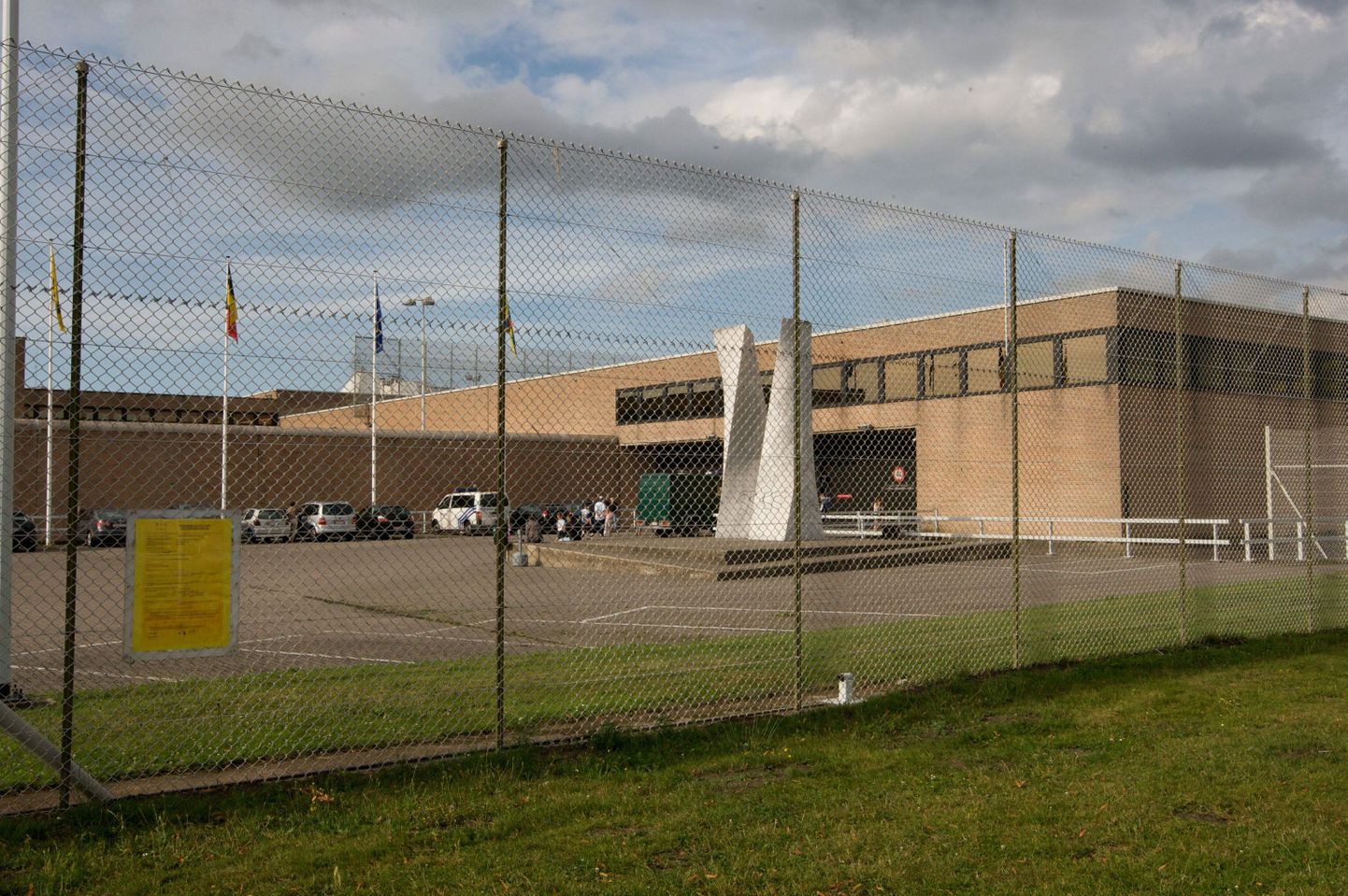 Brügge lähistel asuv vangla, kust kolm vangi põgenes helikopteri abil