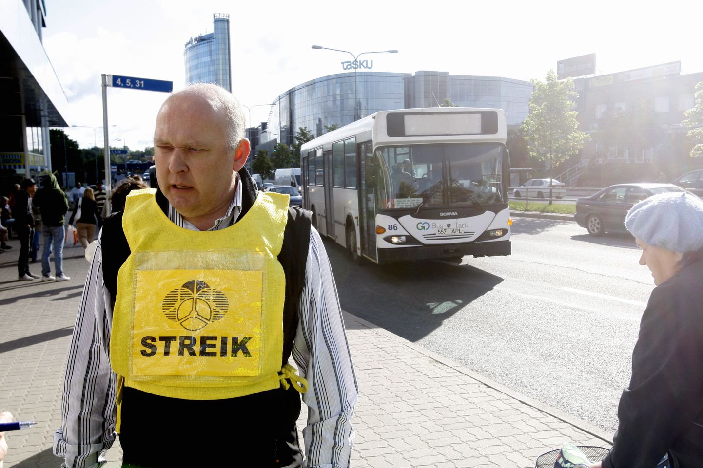 Aastaid bussijuhtide õiguste eest seisnud Aare Kübarsepp, kes juhtinud ka Tartu bussijuhtide streiki, tõdes, et Atko pakkumine Valgamaa bussijuhte ei rahuldanud.