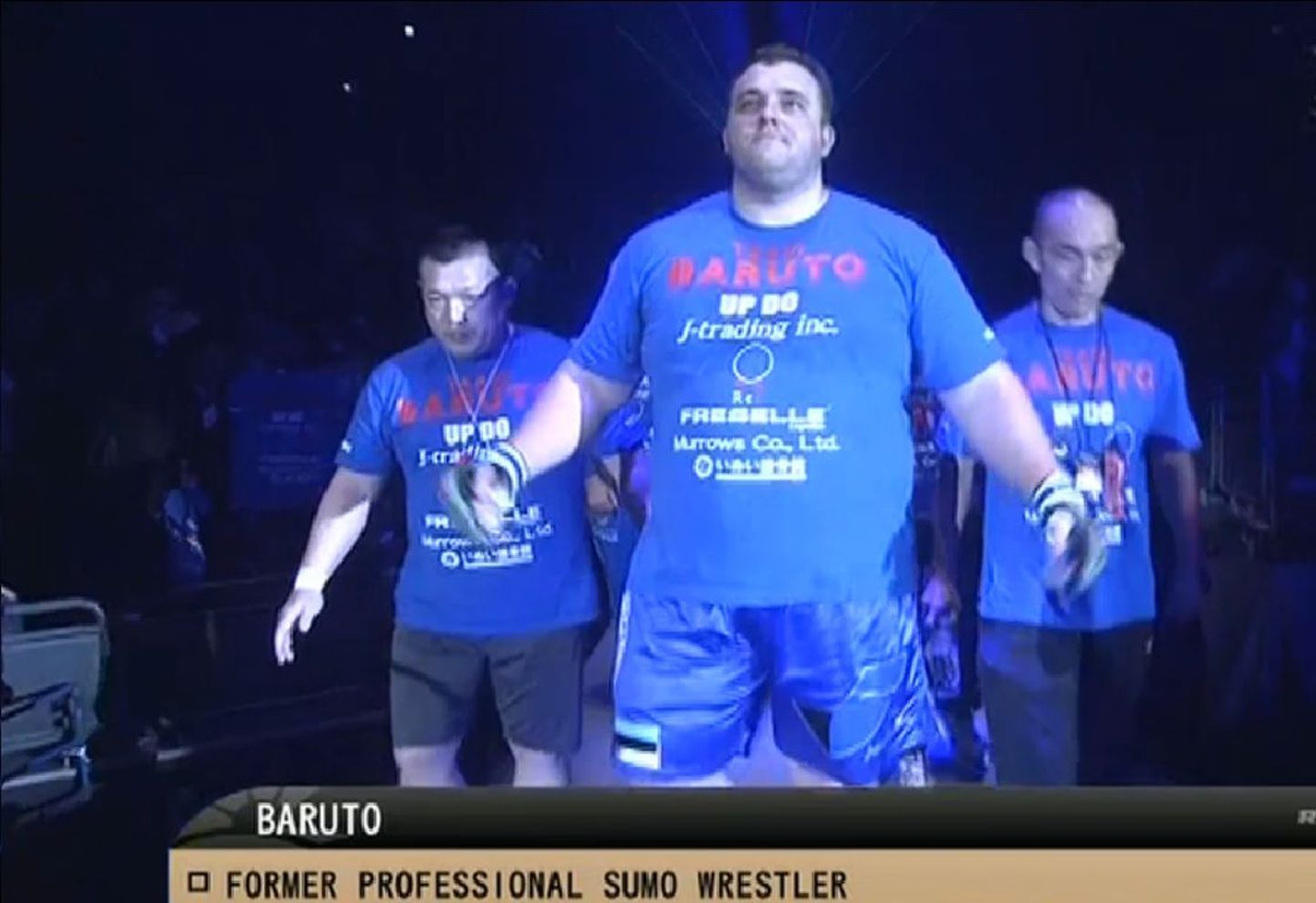 Baruto (sinistes pükstes) alustas vabavõitluskarjääri võidukalt.