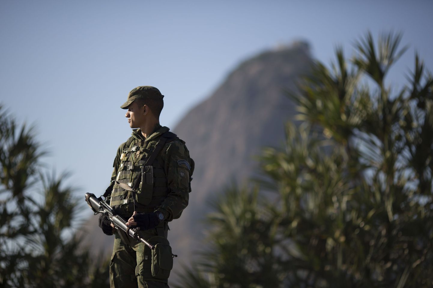 Rio de Janeiros, Brasiilias patrulliv sõjaväelane.