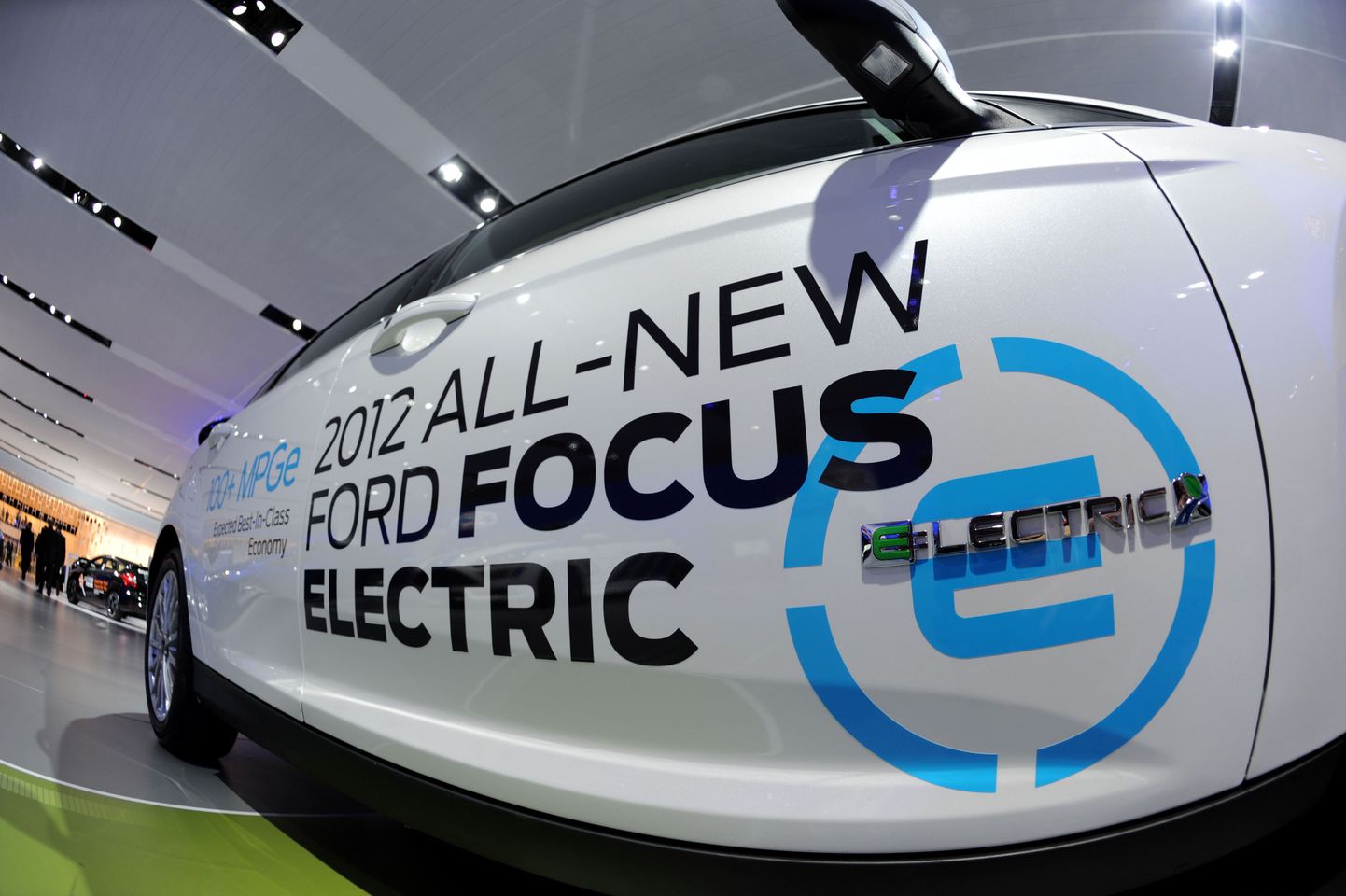 Ford Focuse 2012. aastal tutvustatud elektriline mudel suudab ühe ladimisega läbida 122 km.