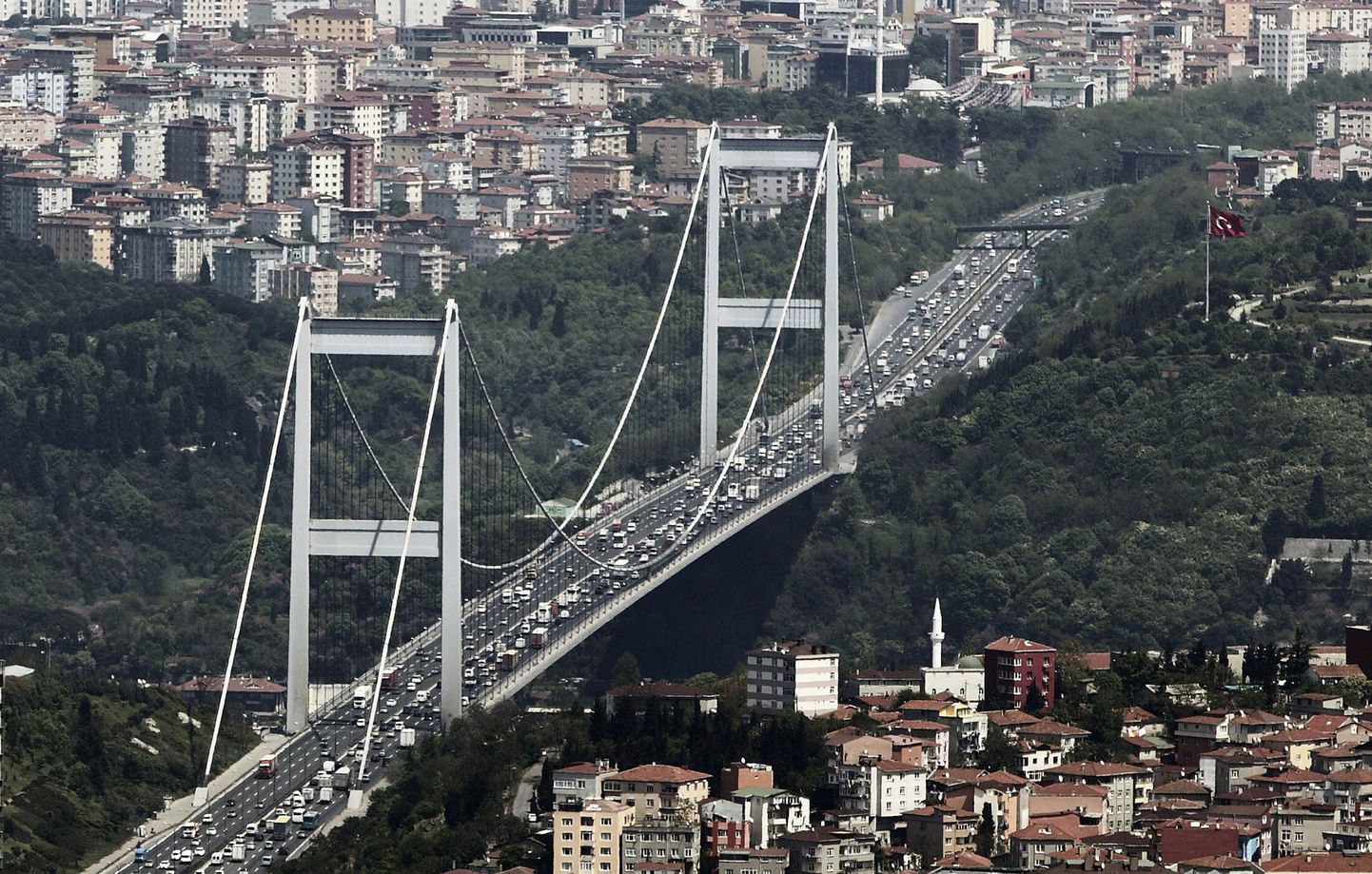 Мост Султана Мехмета в Стамбуле.