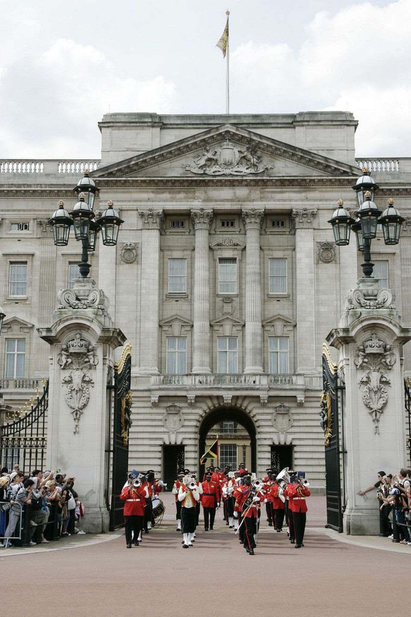 Londonis asuv Buckinghami palee.