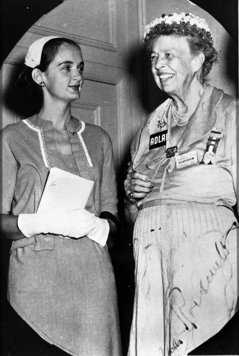 Roxcy Bolton (vasakul) ja Eleanor Roosevelt (paremal). Foto: