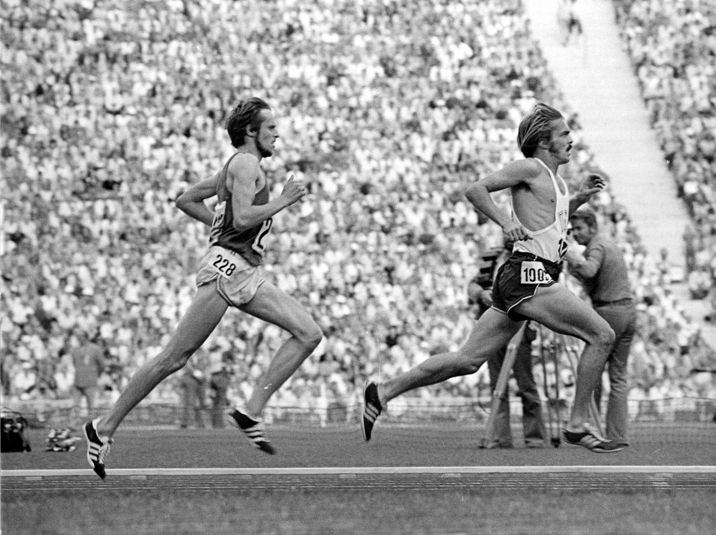 Steve Prefontaine (paremal) ja Lasse Viren 1972. aasta olümpiamängude 5000 m finaalis. Viren võitis, Prefontaine jäi neljandaks