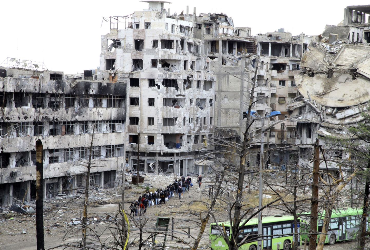 Kokkupõrgetes hävinud hooned Homsi linnas.