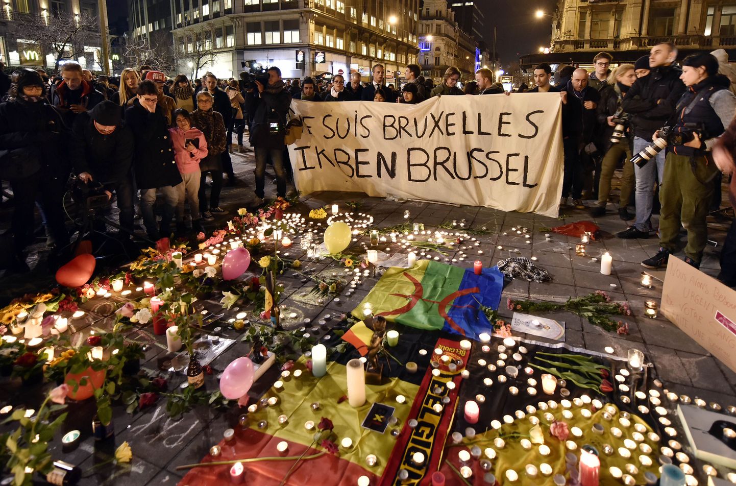 Belgias mälestatakse terrorirünnaku ohvreid.