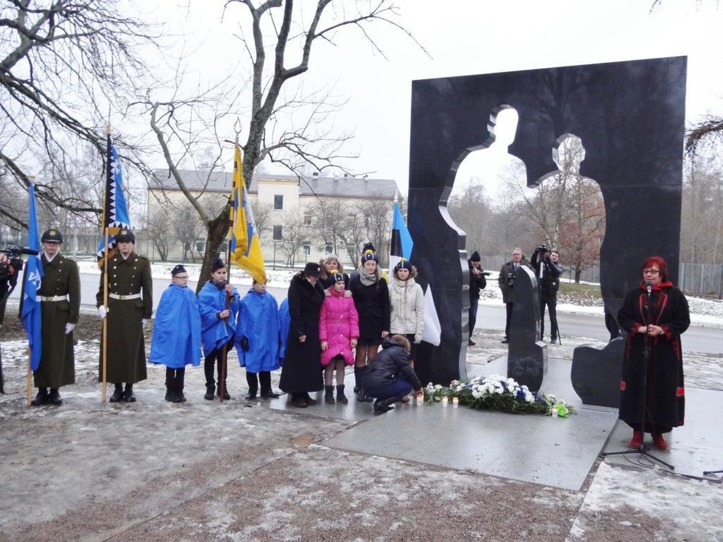 Viljandi valla esindus käis Viimsis kindral Johan Laidonerile ja tema abikaasa Mariale pühendatud mälestusmärgi avatseremoonial.