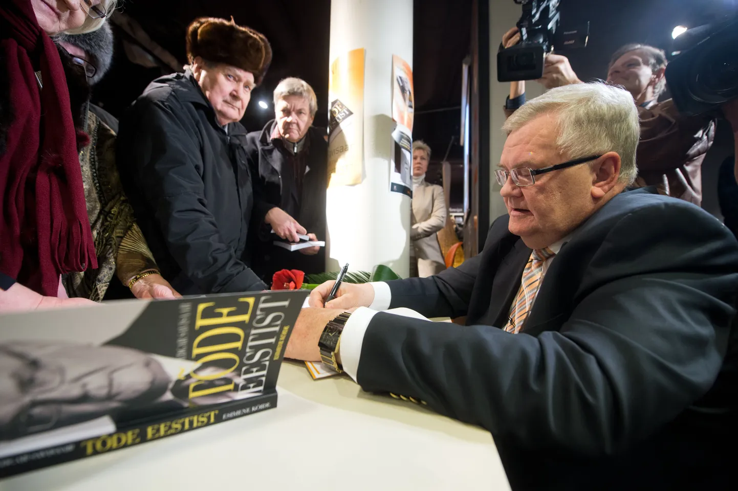 Edgar Savisaare raamatu «Tõde Eestist» esitlus Solarise Apollos.