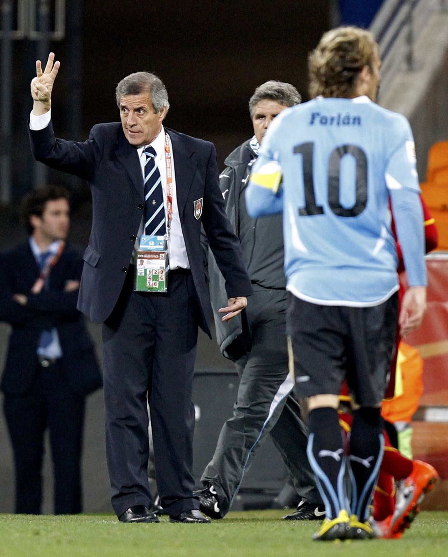 Uruguay koondise peatreener Oscar Tabarez (vasakul).