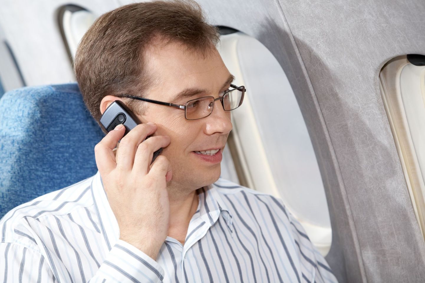 Mobiiliga rääkimise keeldu lennu ajal siiski ei tühistata.