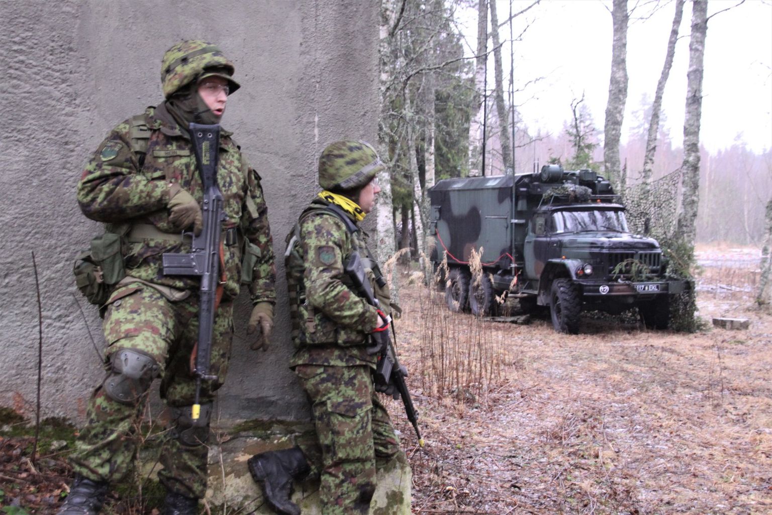Järva maleva kaitseliitlased väliõppusel.
