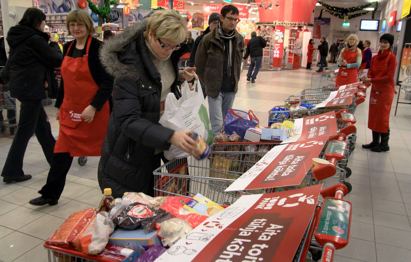 Eelmisel nädalavahetusel kogus toidupank toiduaineid Pärnus Kaubamajaka ostukeskuses.