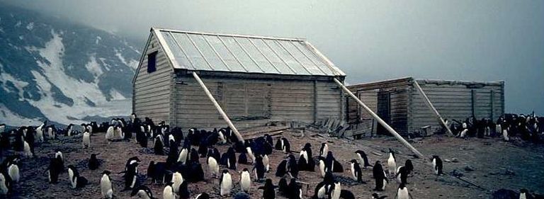 Antarktikas Adare'i poolsaarel asuvad polaaruurijate majad