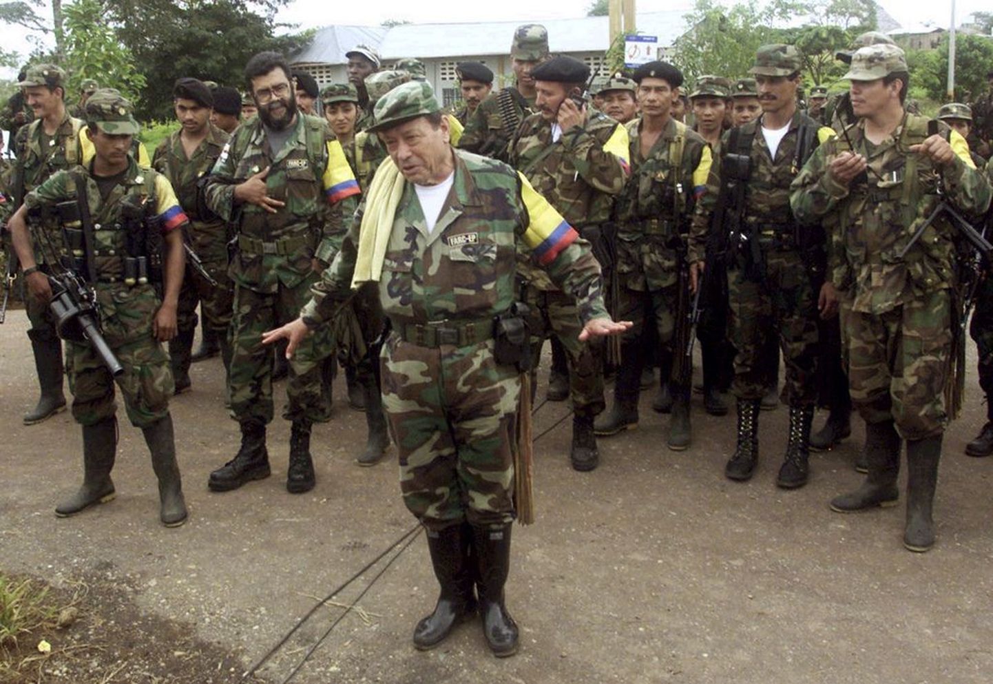 Colombia äärmusrühmituse FARC liikmed eesotsas nende tapetud liidri Manuel Marulandaga.