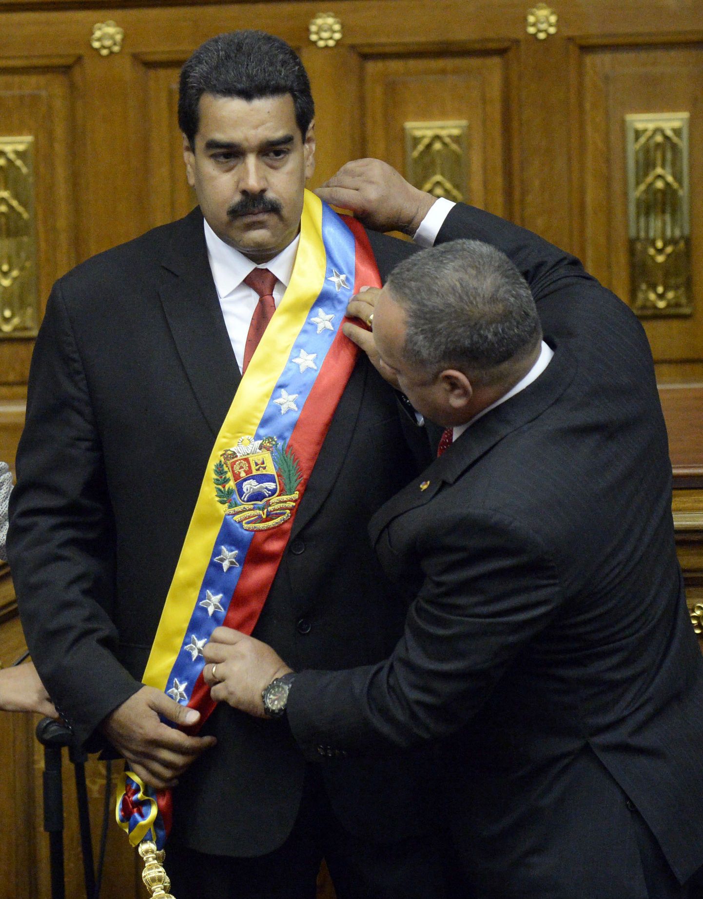 Nicolas Maduro andis reedel Venezuela presidendi ametivande ja kinnitas sealjuures veelkord, et jätkab Hugo Cháveze alustatud revolutsioonilist üritust.