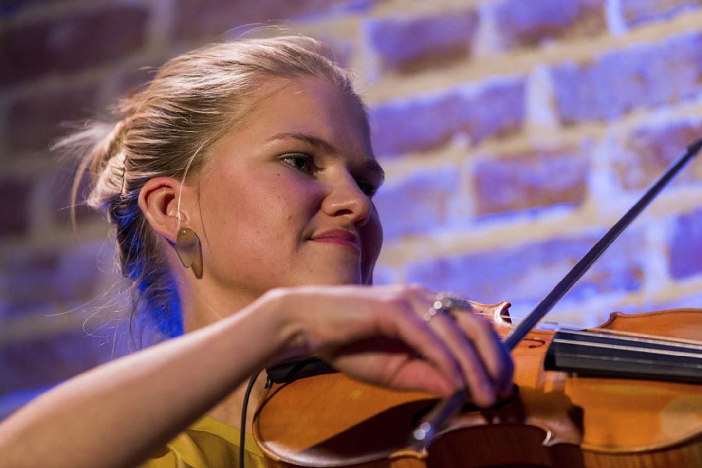 Maarja Nuut on viiuldaja, laulja ja pärimusmuusika uuendaja.