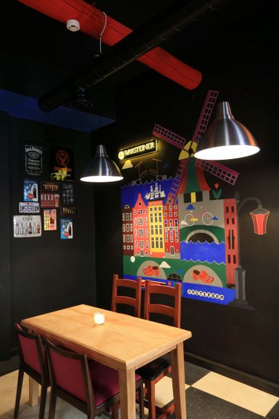 Rüütli tänava uus pubi-kohvik Amsterdam. Foto: Margus Ansu