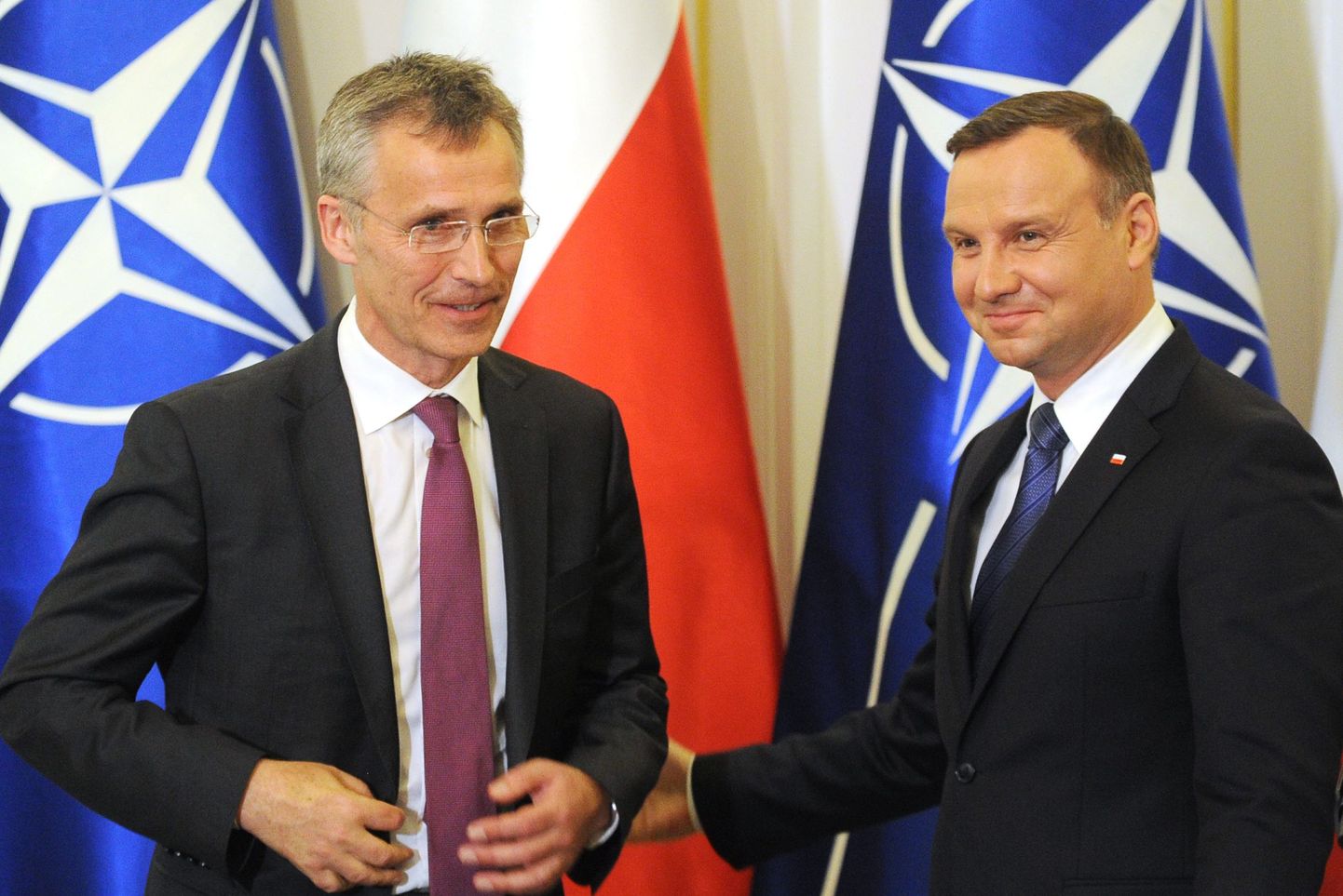 NATO peasekretär Jens Stoltenberg Poolas president Andrzej Dudaga