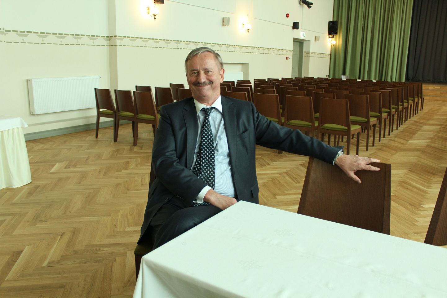 Siim Kallas 18. septembril 2016 Valga gümnaasiumis pärast valijameestega kohtumist.