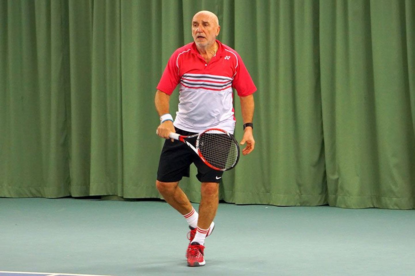Läit endine peaminister Ivars Godmanis Tähtvere tennisekeskuses, kus ta võitis rahvusvahelisel seenioride turniiril esikoha vanuserühmas MS 65.
