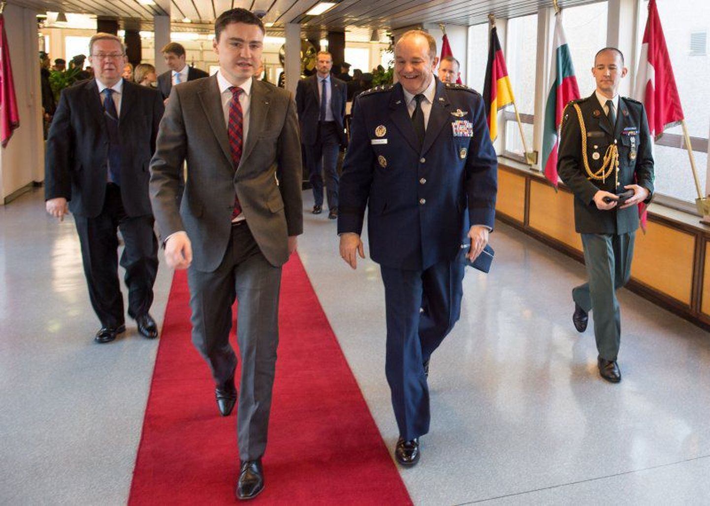 Peaminister Taavi Rõivas ja TO Euroopa vägede kõrgem ülemjuhataja kindral Philip Breedlove.