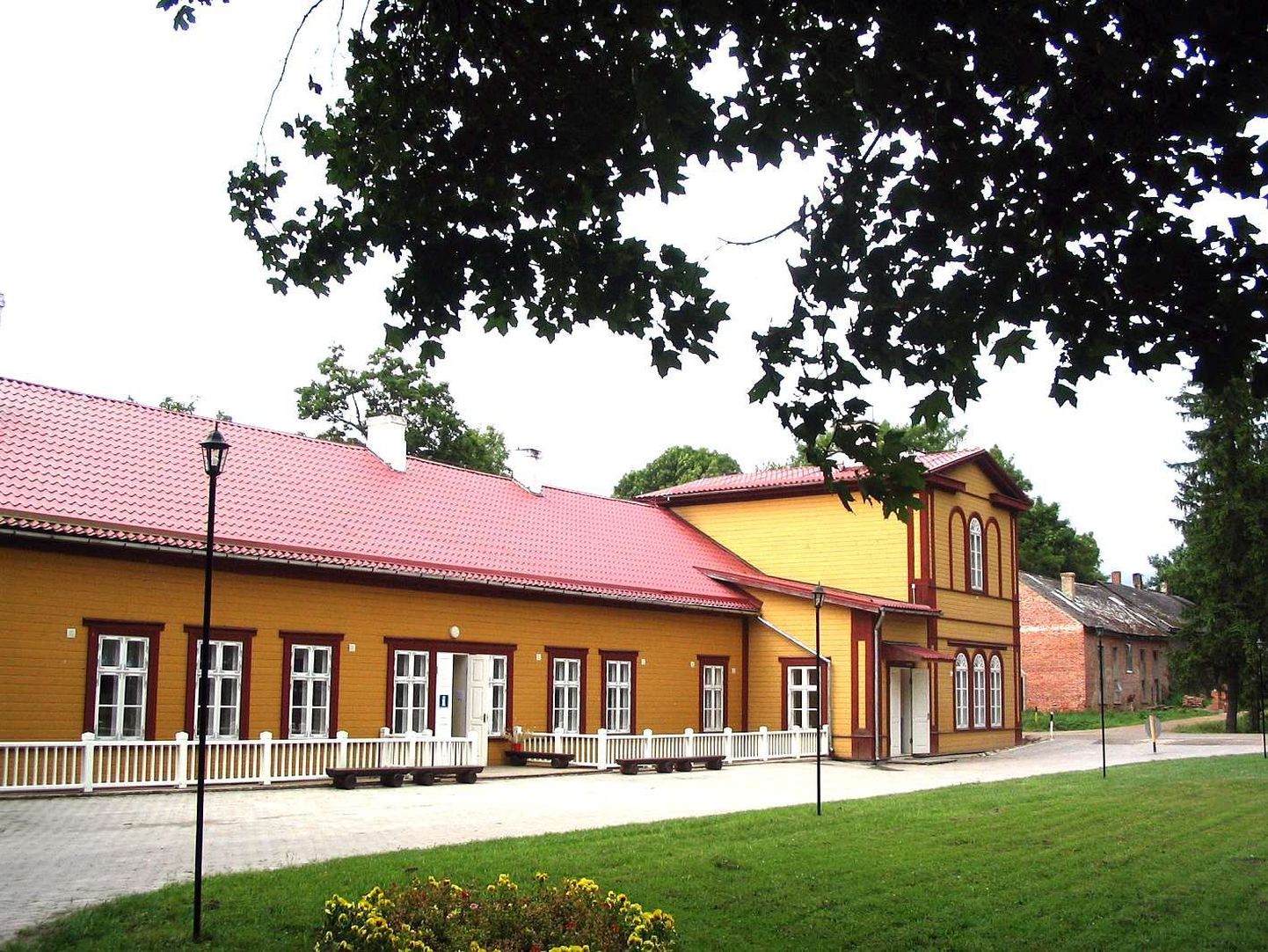 Palupera põhikool, mis asub 19. sajandi mõisahoones.