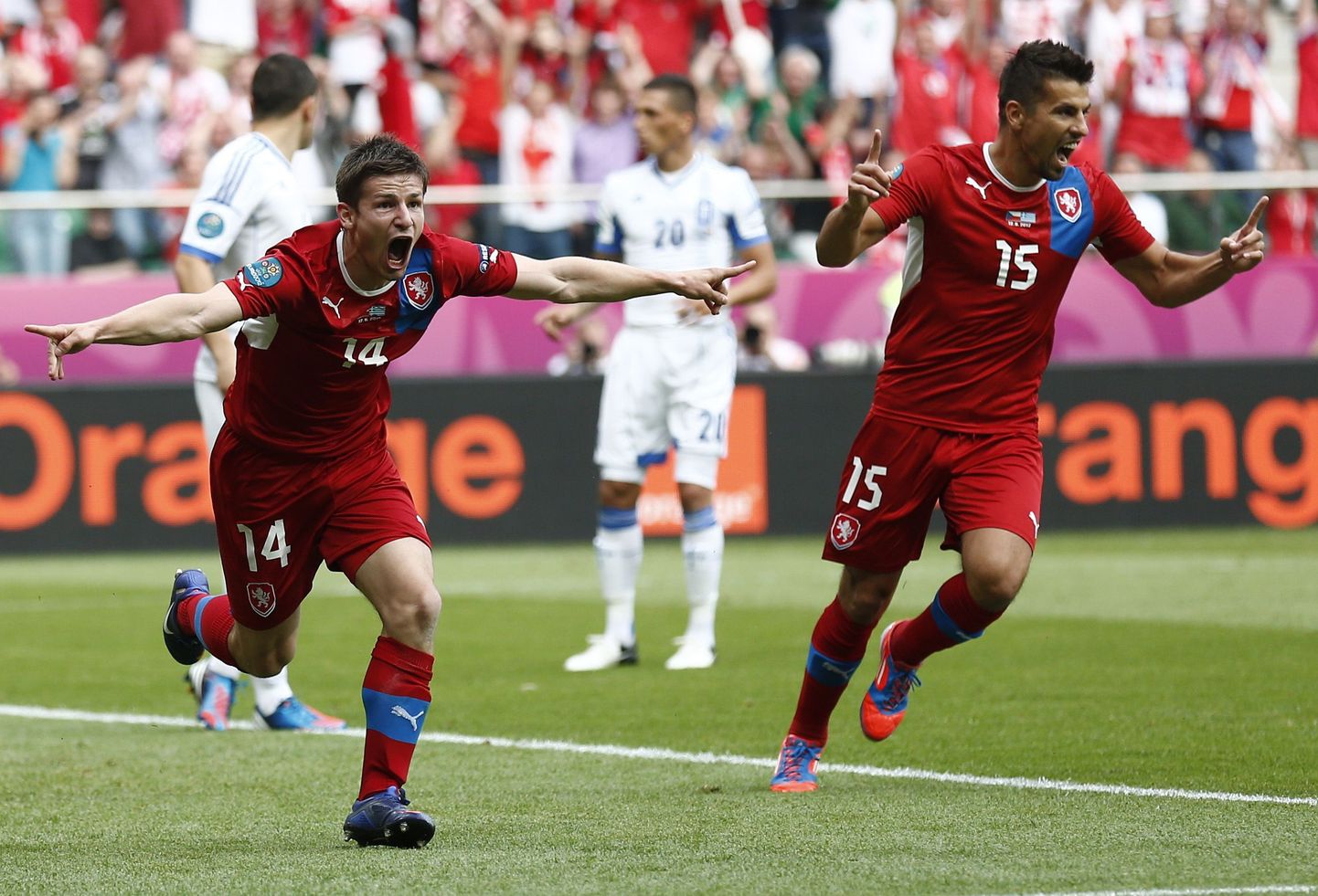 Czech Republic's Vaclav Pilar celebrates his goal against Greece with his team mate Milan Baros (R) during their Group A Euro 2012 soccer match at the city stadium in Wroclaw, June 12, 2012.                REUTERS/Dominic Ebenbichler (POLAND  - Tags: SPORT SOCCER)