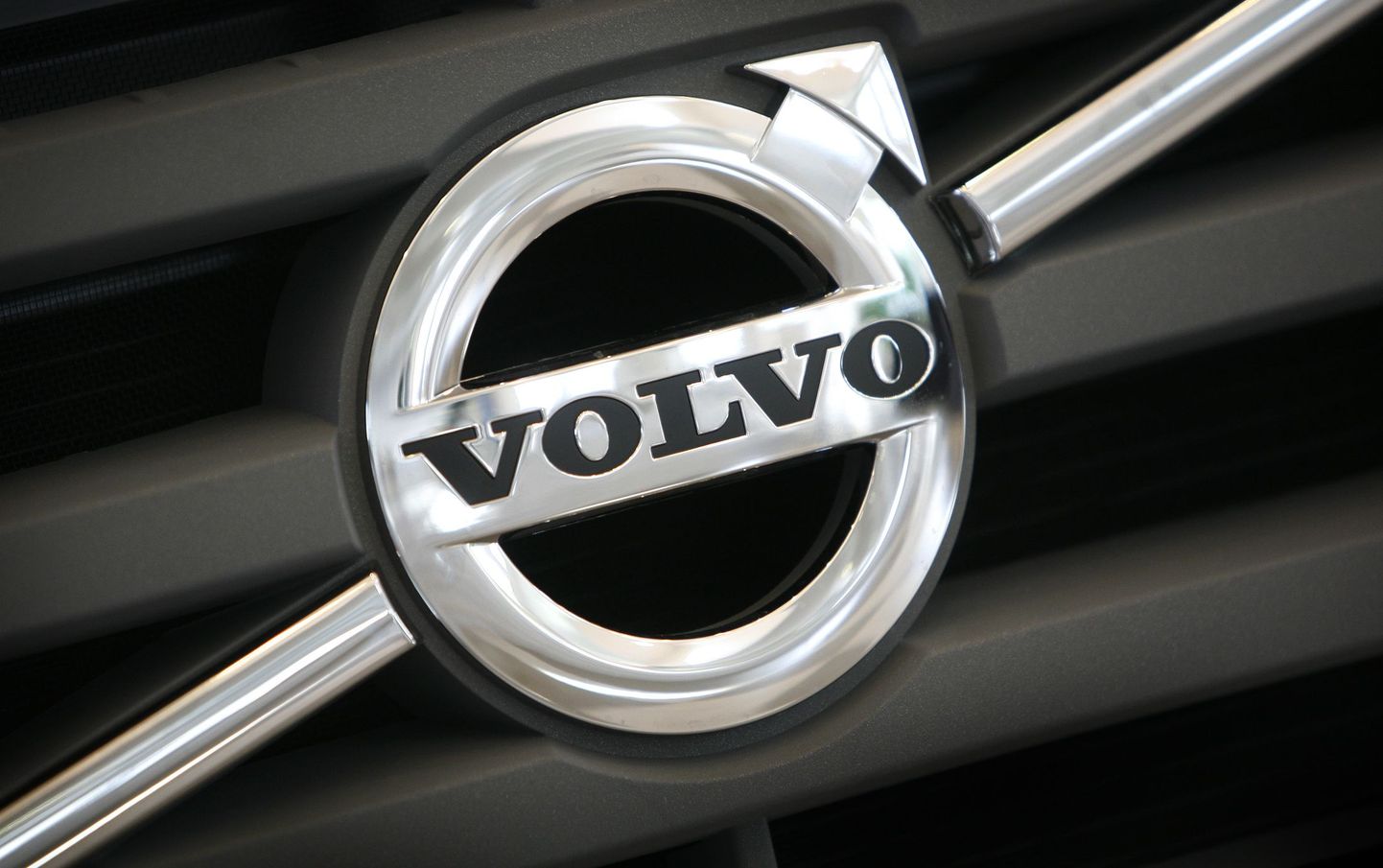 Логотип Volvo.