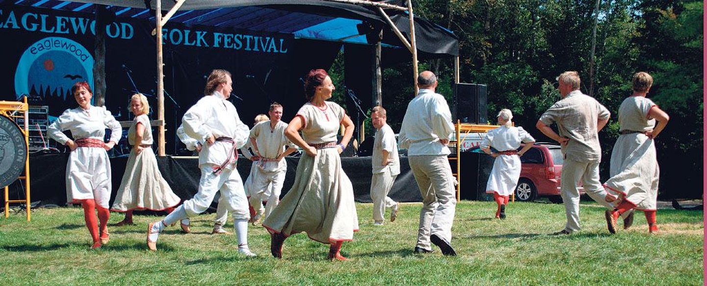 Eaglewood Folk Festivalil üllatasime pealtvaatajaid nende jaoks millegi erilisega - tantsudega seitsme maa ja mere tagant.